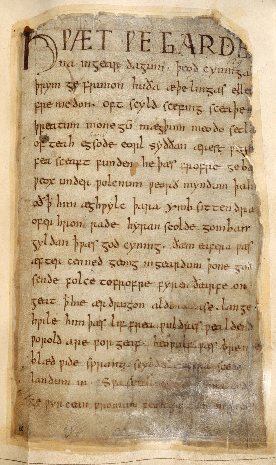 Eerste pagina van het Beowulf-boek in een museum