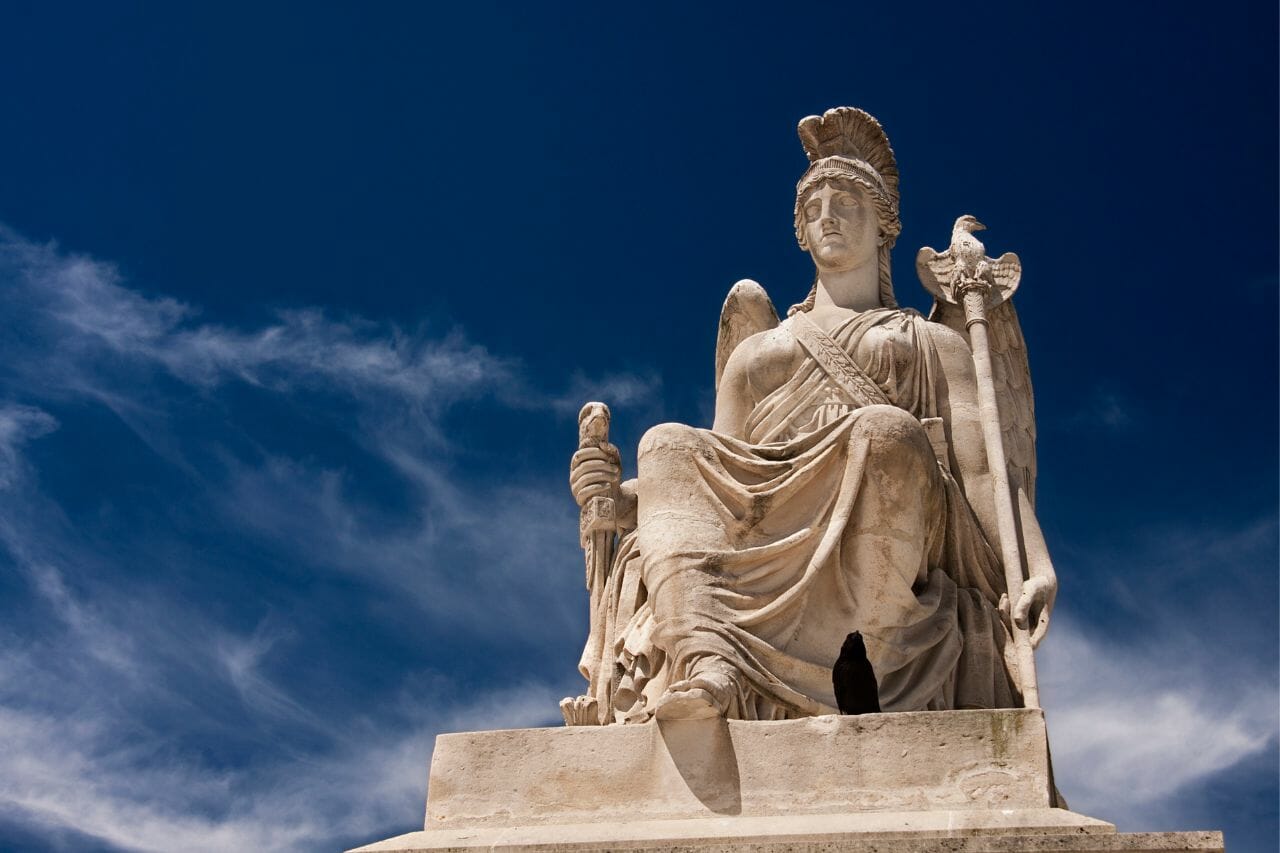 Athena vs Aphrodite: Twee zussen met tegenovergestelde eigenschappen in de Griekse mythologie