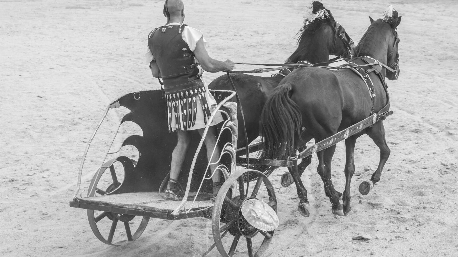 Strijdwagen met twee paarden