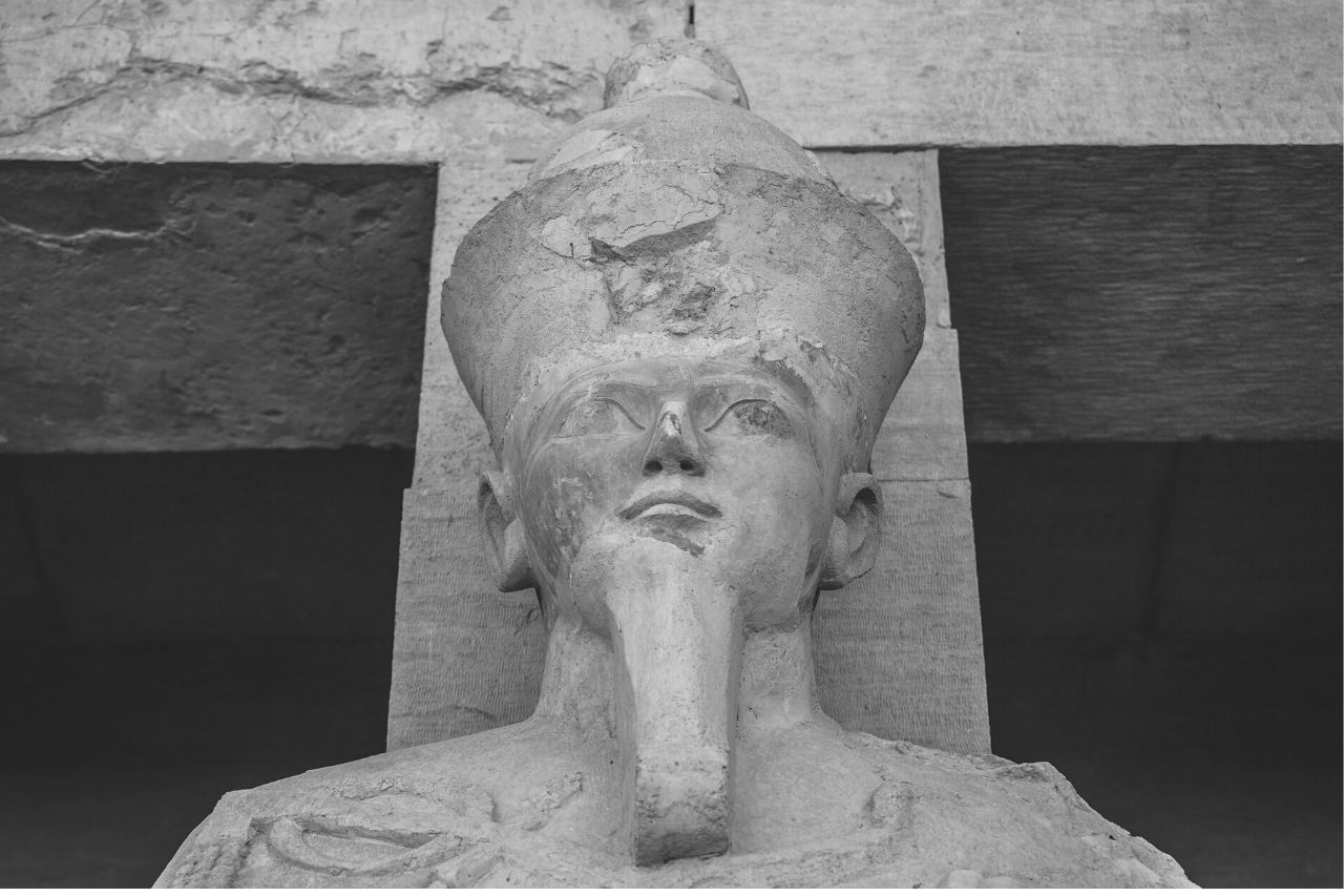 Egyptisch farao standbeeld